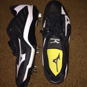 Mizuno Metal Cleats